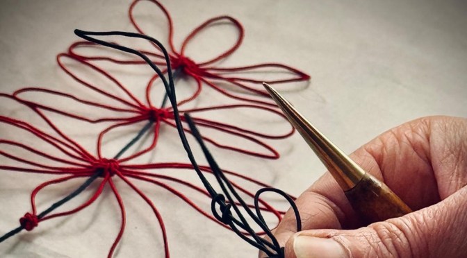 NOUVEAU ! Stage découverte L&rsquo; Art des Noeuds Coréens – 4 octobre 2025